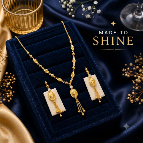 Elegant Pendant Ovel Necklace Set